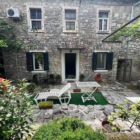 Apartment Marteli Tivat Bagian luar foto