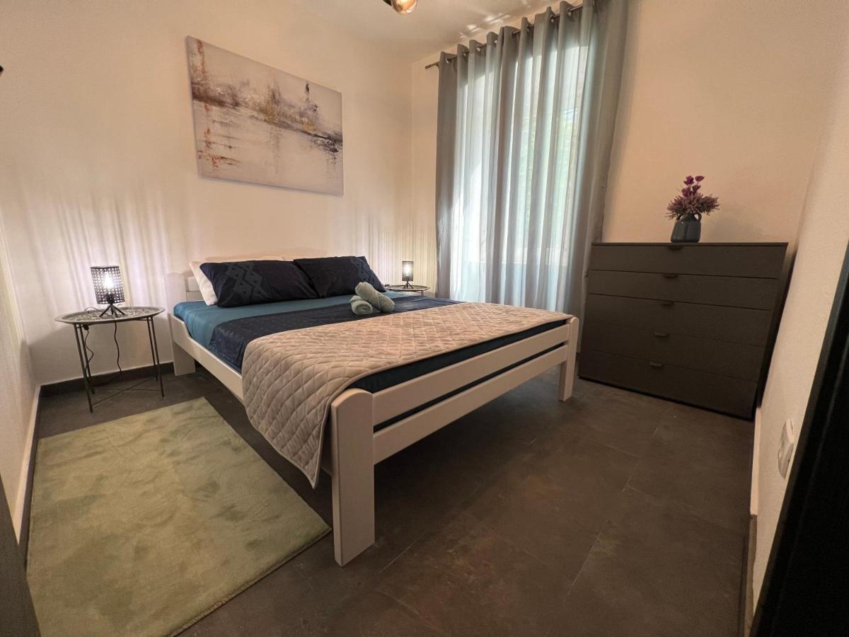 Apartment Marteli Tivat Bagian luar foto