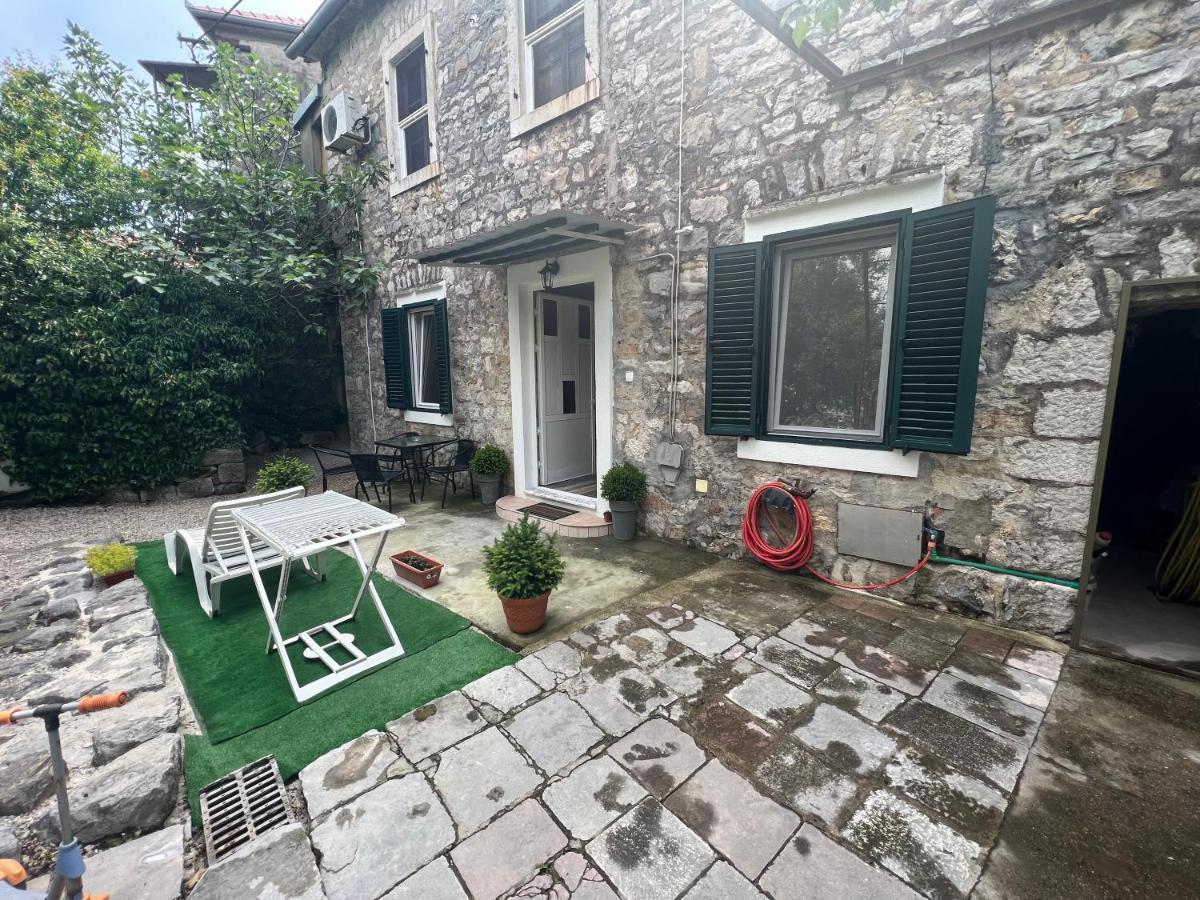 Apartment Marteli Tivat Bagian luar foto